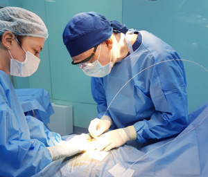 Операция по удалению кисты копчика лазером в Киеве, проктологическая клиника Медиленд