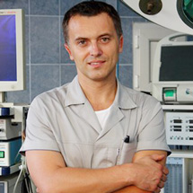 Владимир Новиков, хирург ортопед – проведение артроскопии колена в Киеве